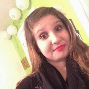 Meet your Posher, Isabella